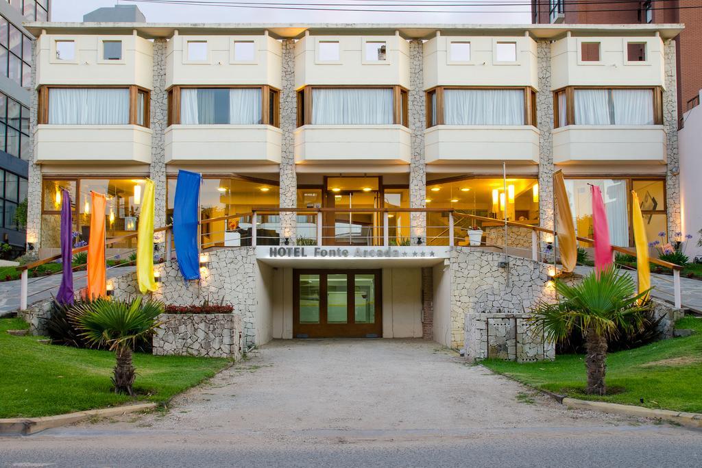 Hotel Fonte Arcada Villa Gesell Esterno foto